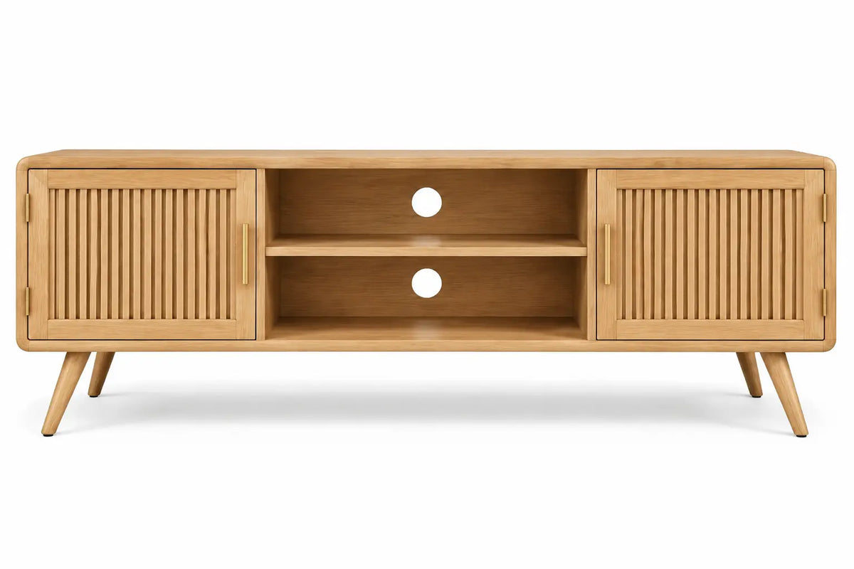 Mueble bajo para televisión con detalles de líneas verticales y estantes, marrón